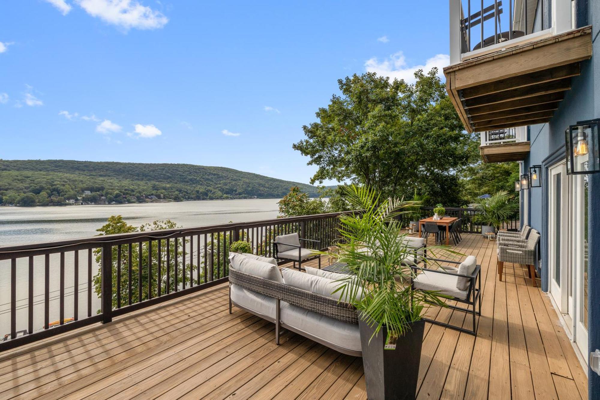 Lakeview House - Hot Tub - Firepit - Stunning Views - Spacious Deck - Cozy Living Room - Bar Greenwood Lake Eksteriør billede