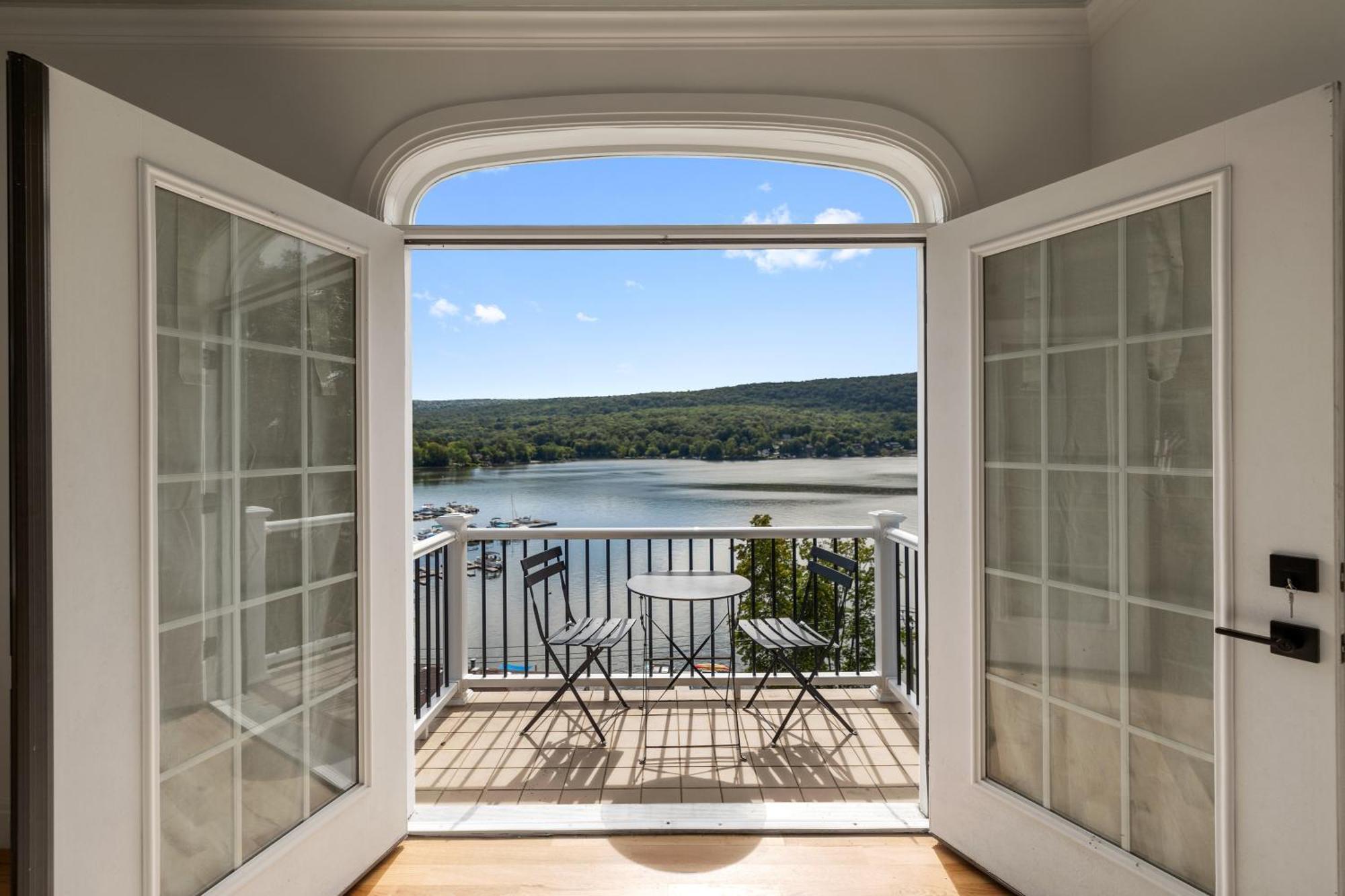 Lakeview House - Hot Tub - Firepit - Stunning Views - Spacious Deck - Cozy Living Room - Bar Greenwood Lake Eksteriør billede