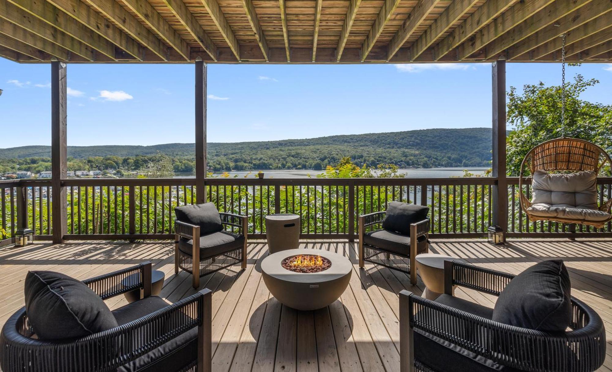 Lakeview House - Hot Tub - Firepit - Stunning Views - Spacious Deck - Cozy Living Room - Bar Greenwood Lake Eksteriør billede